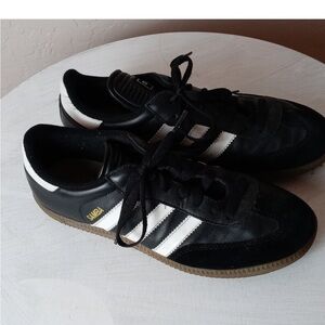 Black adidas Sambas